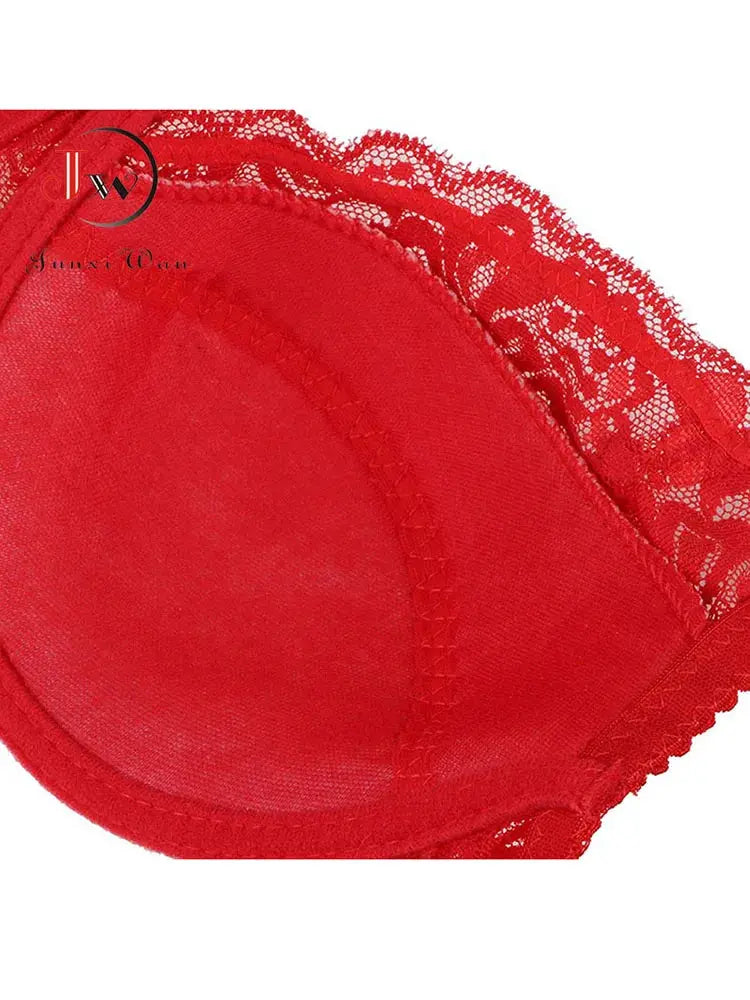 Women's red lace underwire push-up bra by Simples Market