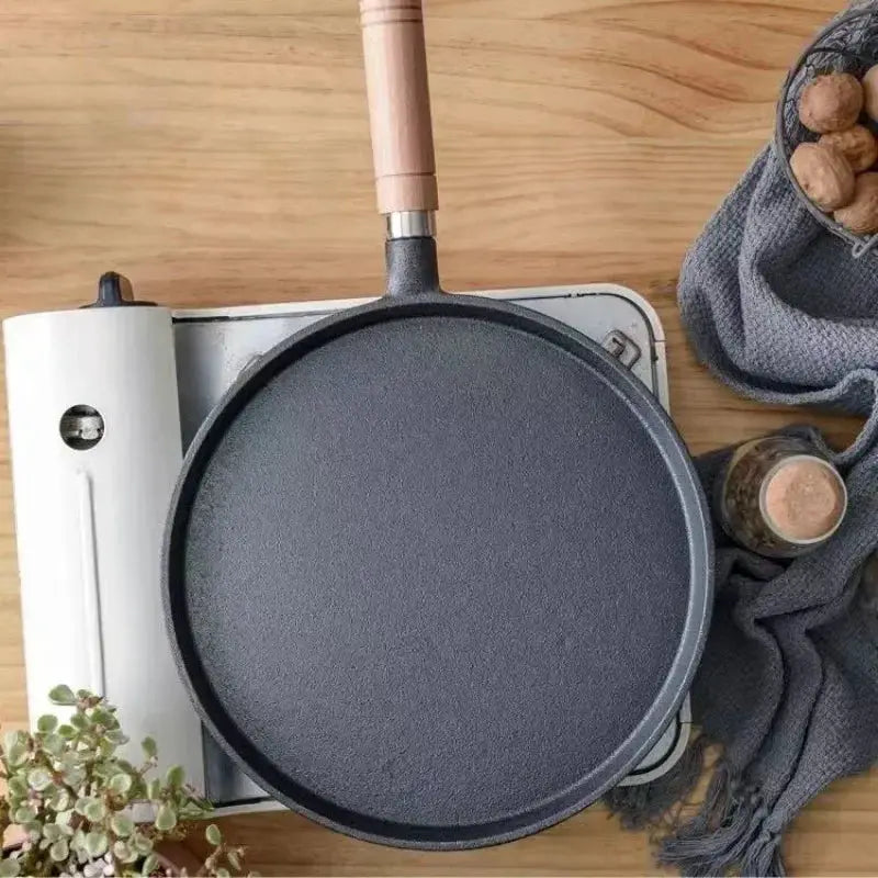 IronCraft 26cm Cast Iron Frying Pan Uncoated Natural Nonstick For Eggs Pancakes Crepes And Steaks On Gas Or Induction
