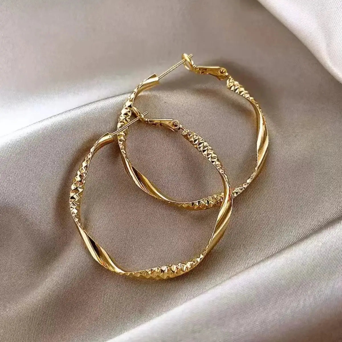 2 Piece Water Drop Earrings in 18K Gold Plated Copper for Women Minimalist Daily Wear