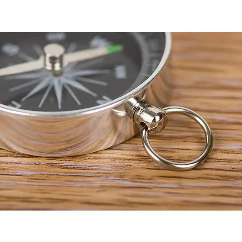 Simples Market mini aluminum alloy compass keychain pendant, silver, portable survival accessory