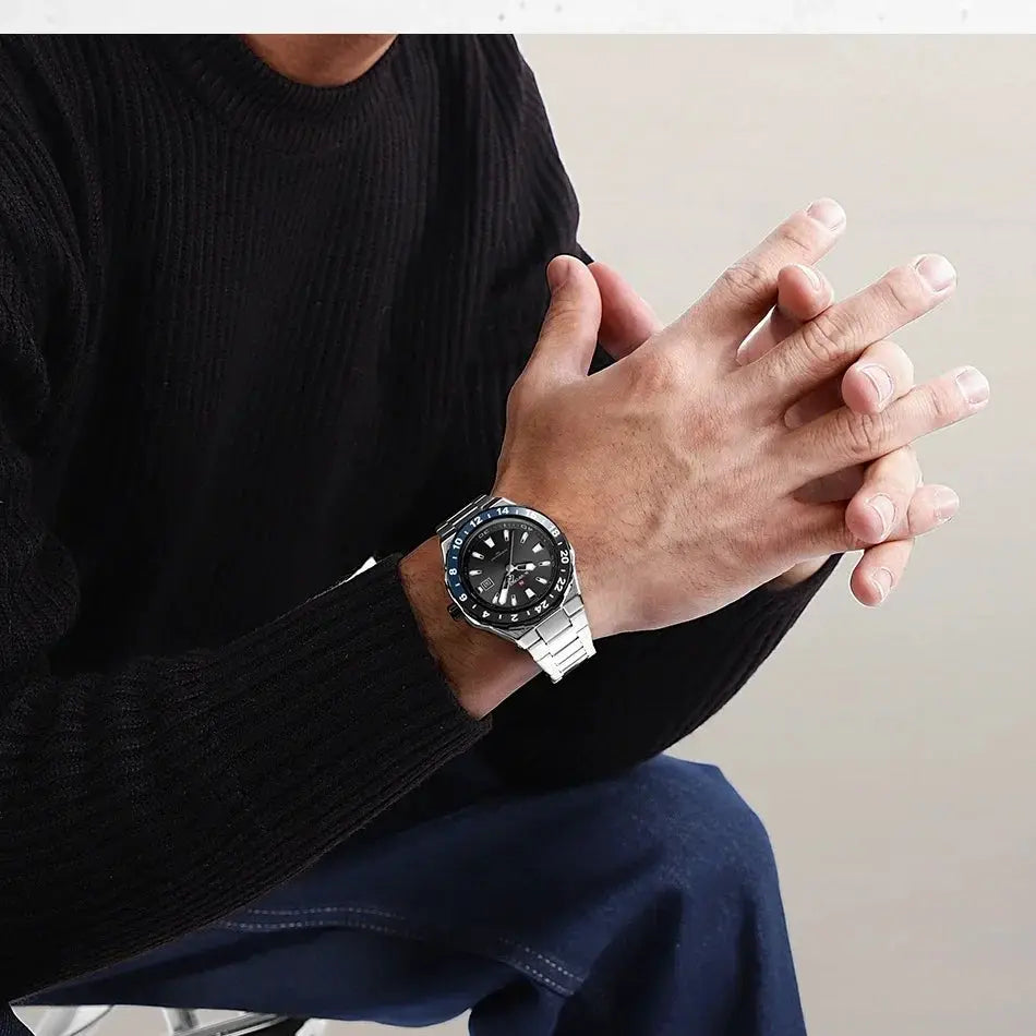 NAVIFORCE men's luxury sports quartz watch with luminous calendar, black dial, stainless steel bracelet