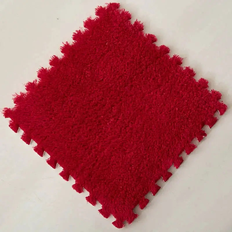 Soft plush children's mat red EVA foam puzzle play mat with interlocking edges, 30cm square.