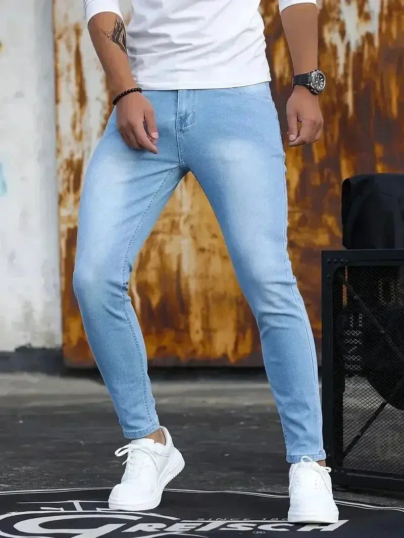 Men's light blue denim skinny jeans, slim fit, casual street style by Simples Market
