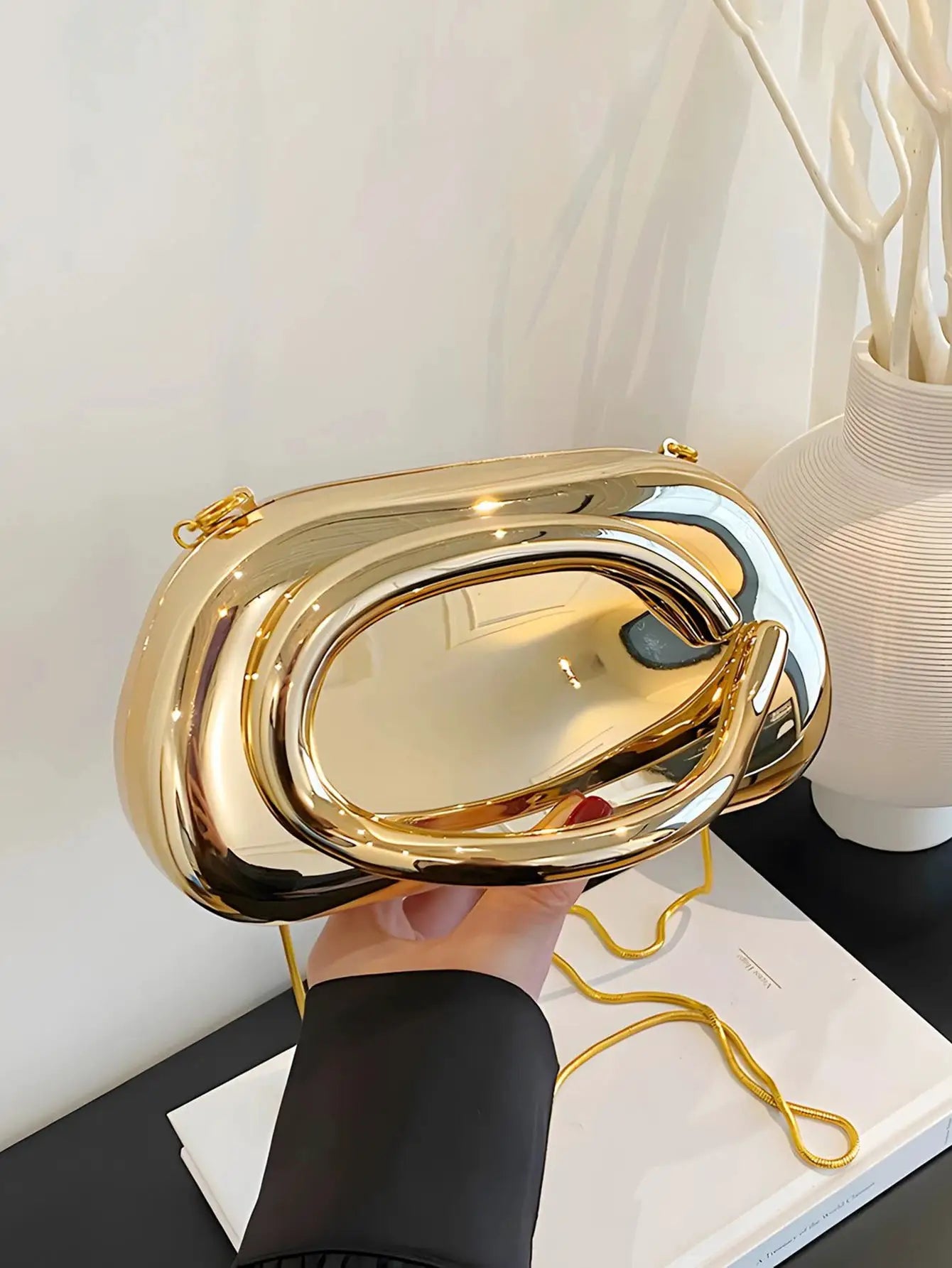 Simples Market gold acrylic box-shaped crossbody bag with chain strap