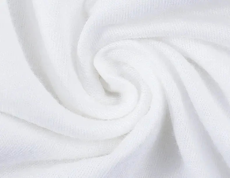 Disposable maternity panties by Simples Market, white soft fabric close-up