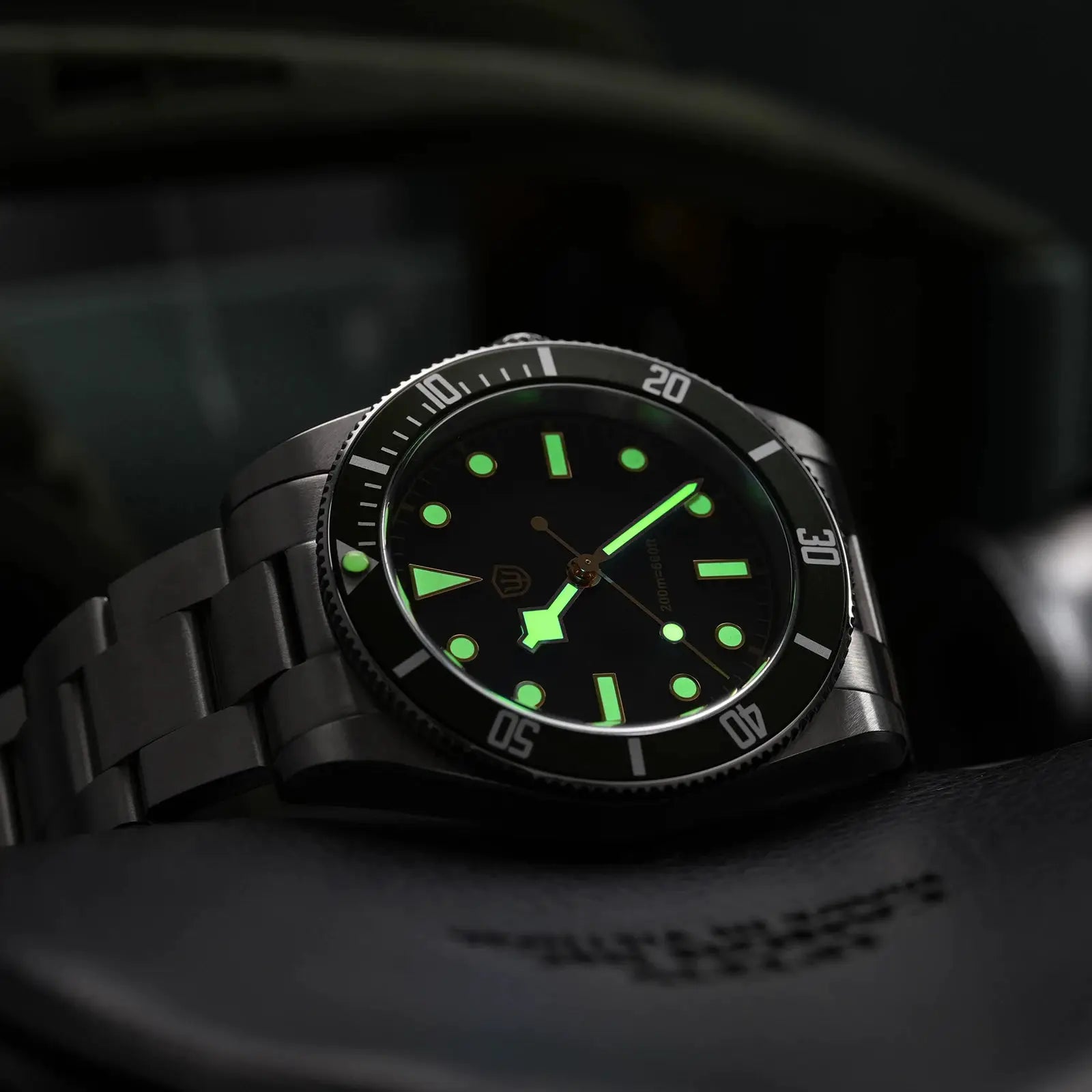 Watchdives WD7922 BB54 diver watch on stainless steel bracelet with green luminescent markers and bezel Simples Market