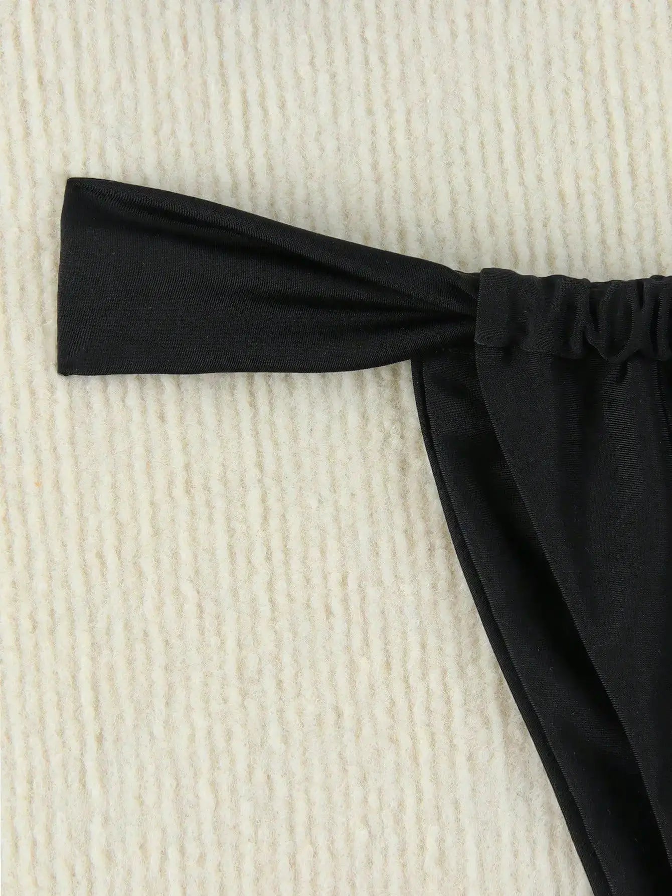 2026 Sexy Bandeau Push-Up Bikini Set in black; close-up of strap detail and ruched fabric