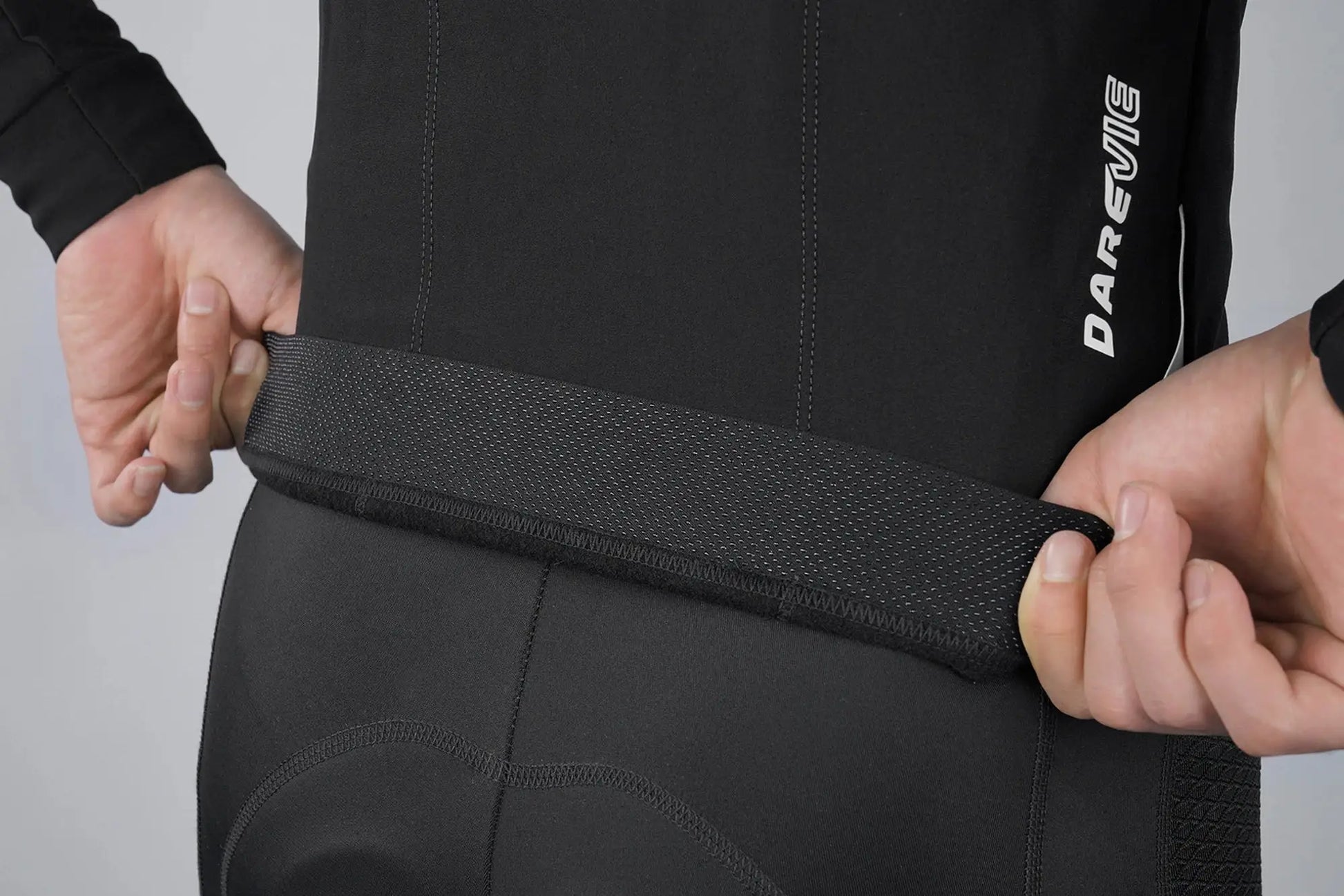 DAREVIE cycling jersey, black long-sleeve winter thermal fleece, soft brushed fabric with textured waistband