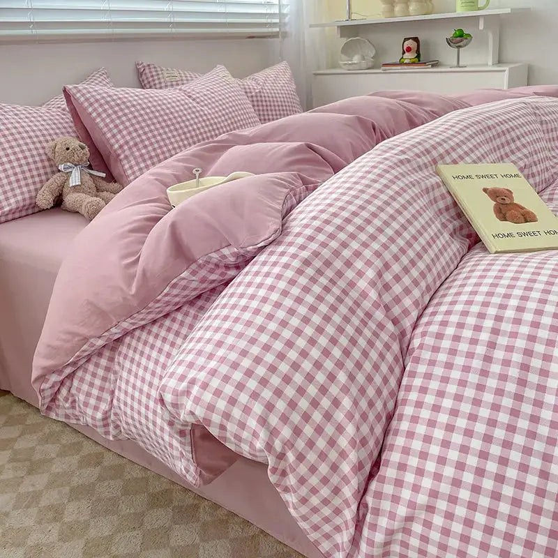 Pink Nordic plaid cotton bedding set with duvet cover, pillowcases and sheets in queen/king size