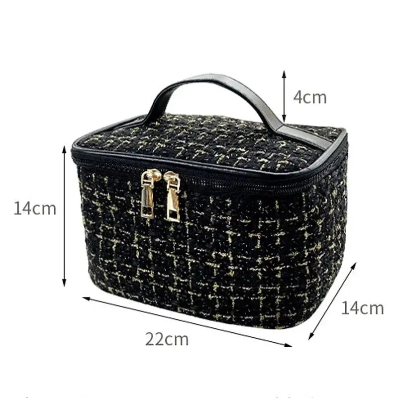 BX100 Knitted Style Makeup Bag Portable Fashionable Large Storage For Travel And Daily Use