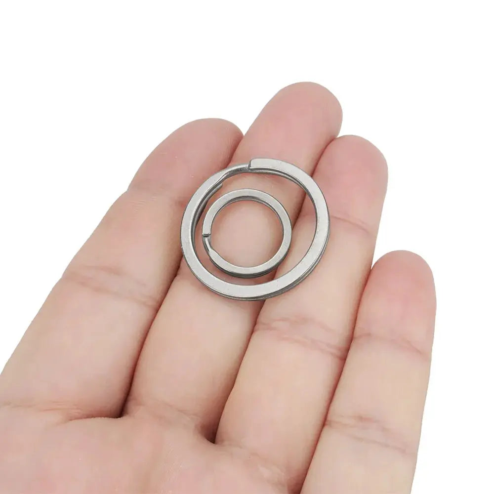 Simples Market titanium alloy key rings, silver, 18mm and 30mm sizes (2 rings)