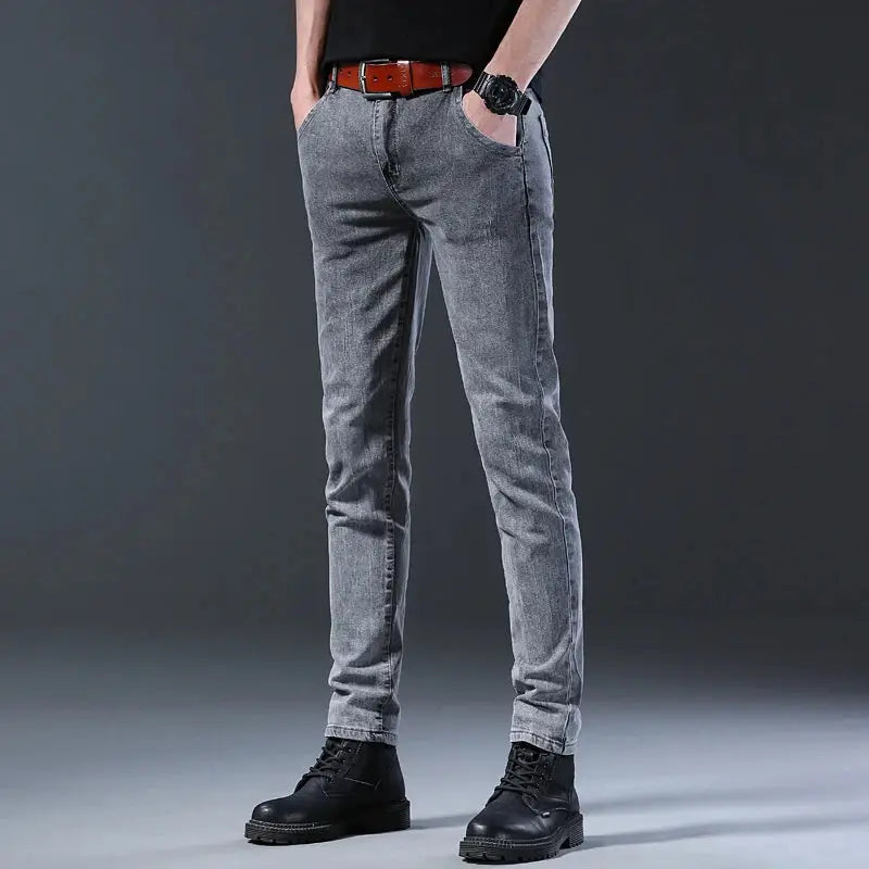 Men's gray denim jeans, Simples Market, slim-fit straight-leg mid-rise casual pants.