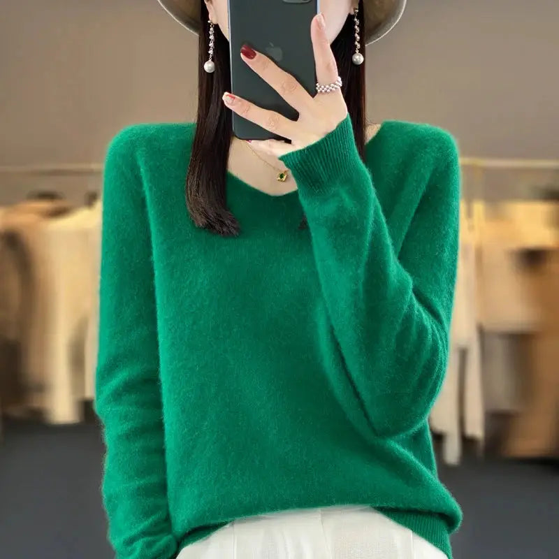 Women's Merino Wool V Neck Pullover Sweater Loose Fit for Autumn and Winter Comfort
