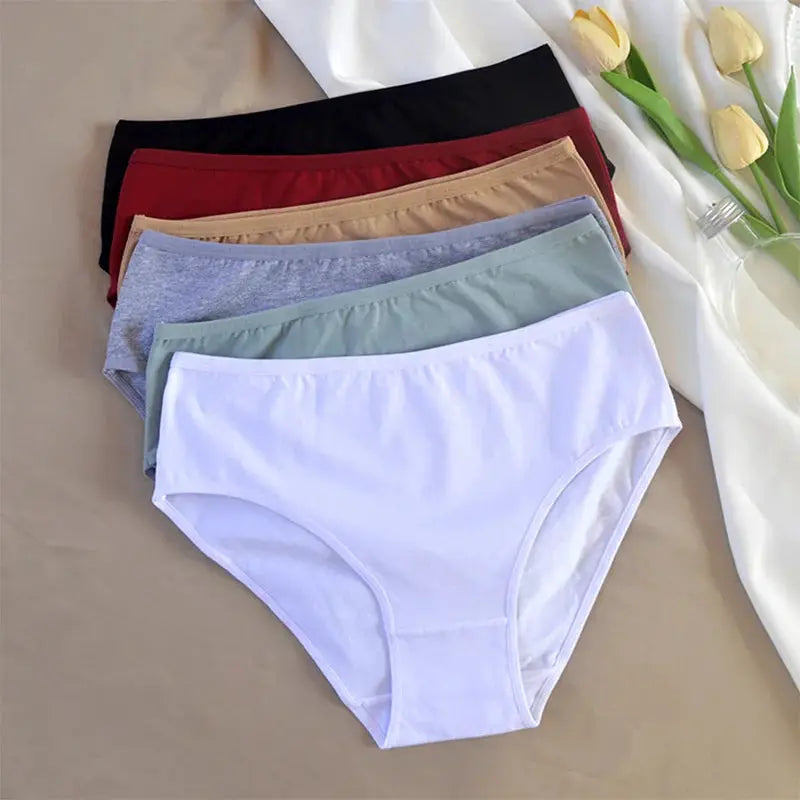 Simples Market women's seamless cotton panties set in six colors, soft briefs.
