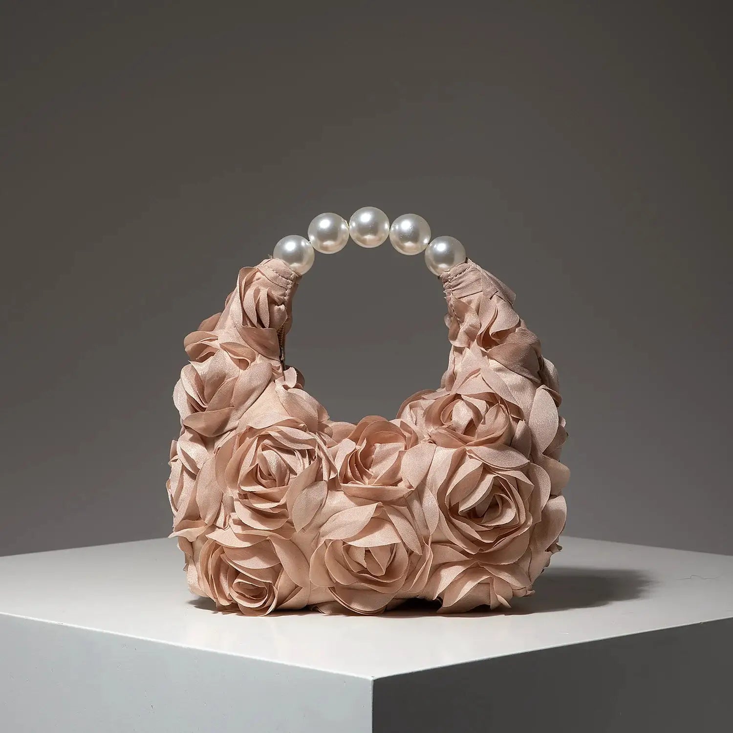 Cartera para mujer rosa con asa de perlas y rosas de tela, Simples Market