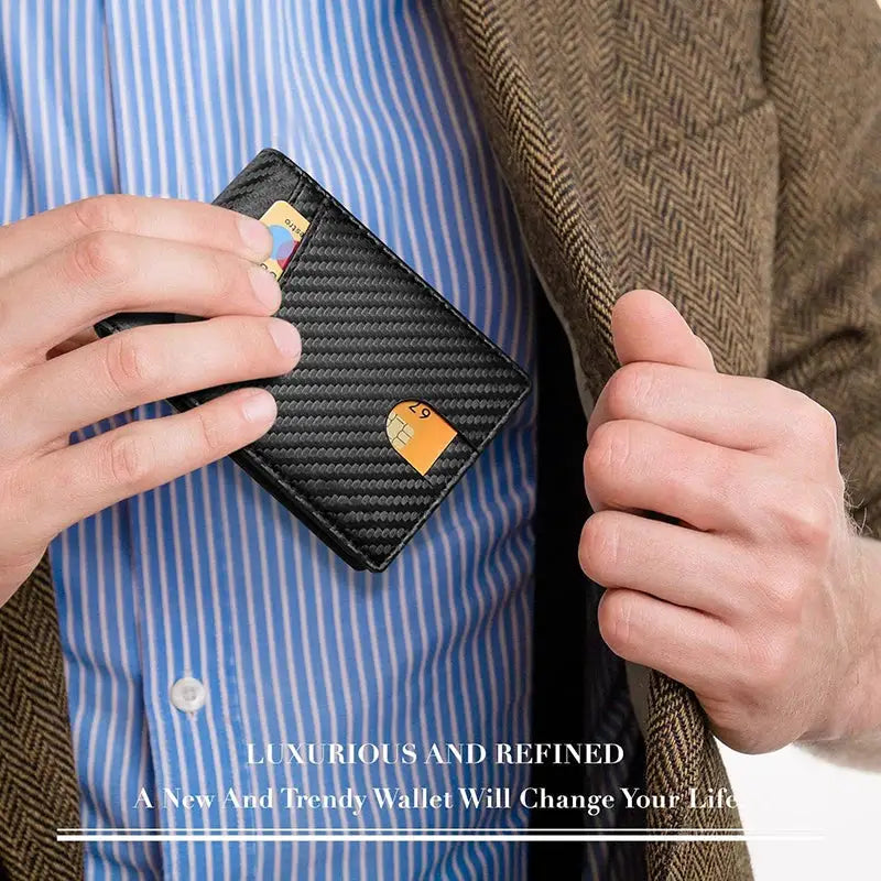 Men's ultra-thin RFID leather wallet by Simples Market with carbon fiber pattern and ID window