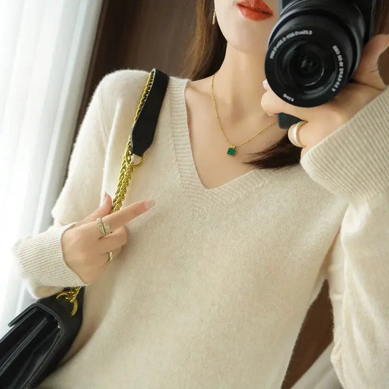 LunaThreads Womens Solid Wool Blend Pullover Slim Fit V Neck Knitwear For Spring And Autumn