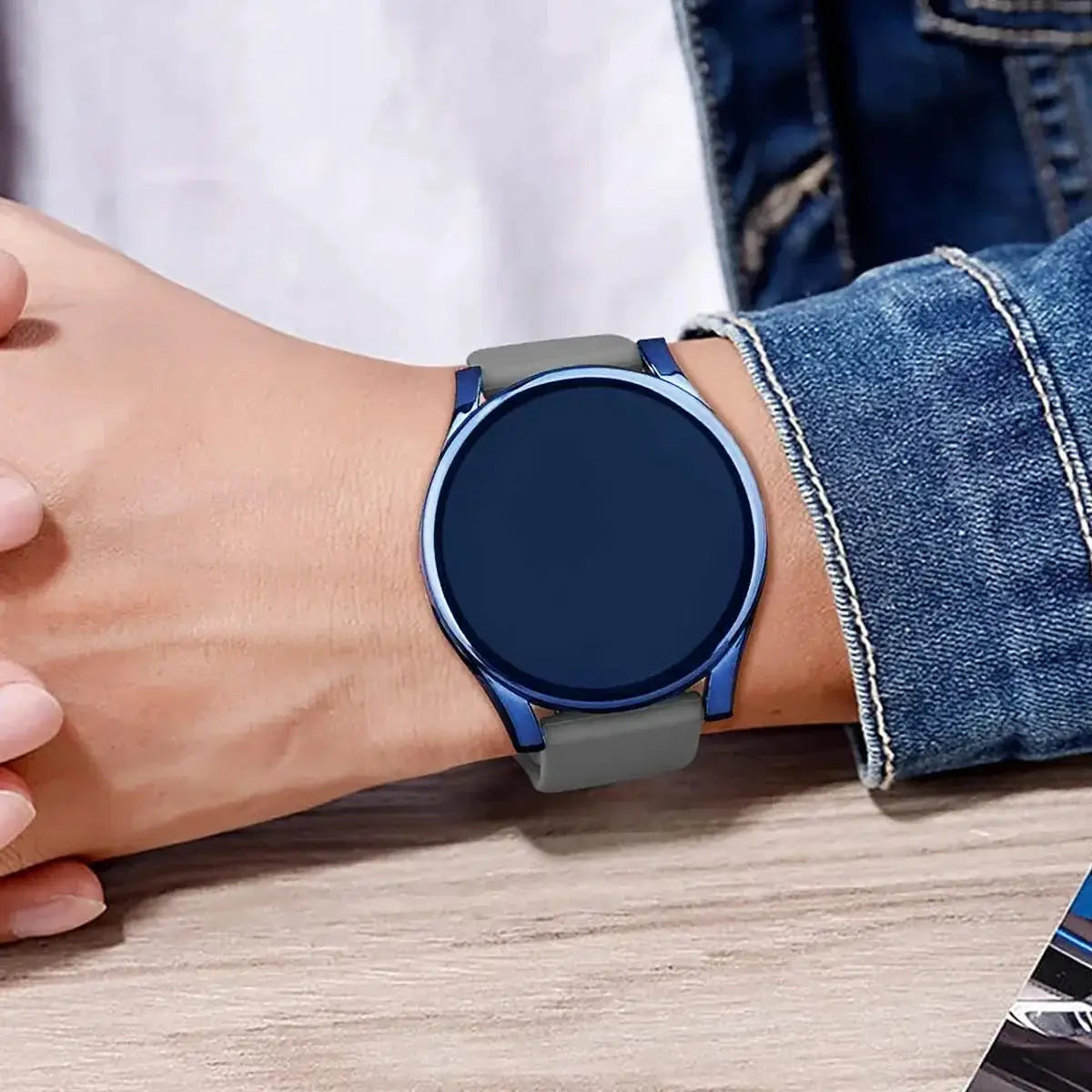 Full-cover TPU watch case for Samsung Galaxy Watch with blue frame and gray strap