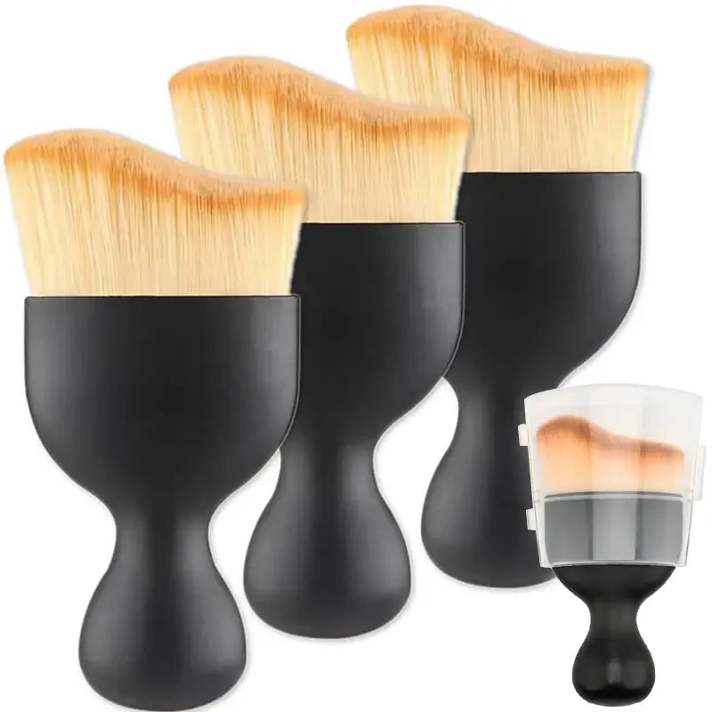 Car interior cleaning brush set by Simples Market: 4 black-handled brushes with tan bristles and a small covered brush