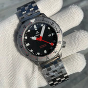 STEELFLIER SF752 automatic dive watch with black dial, date window at 3, red second hand, stainless steel bracelet