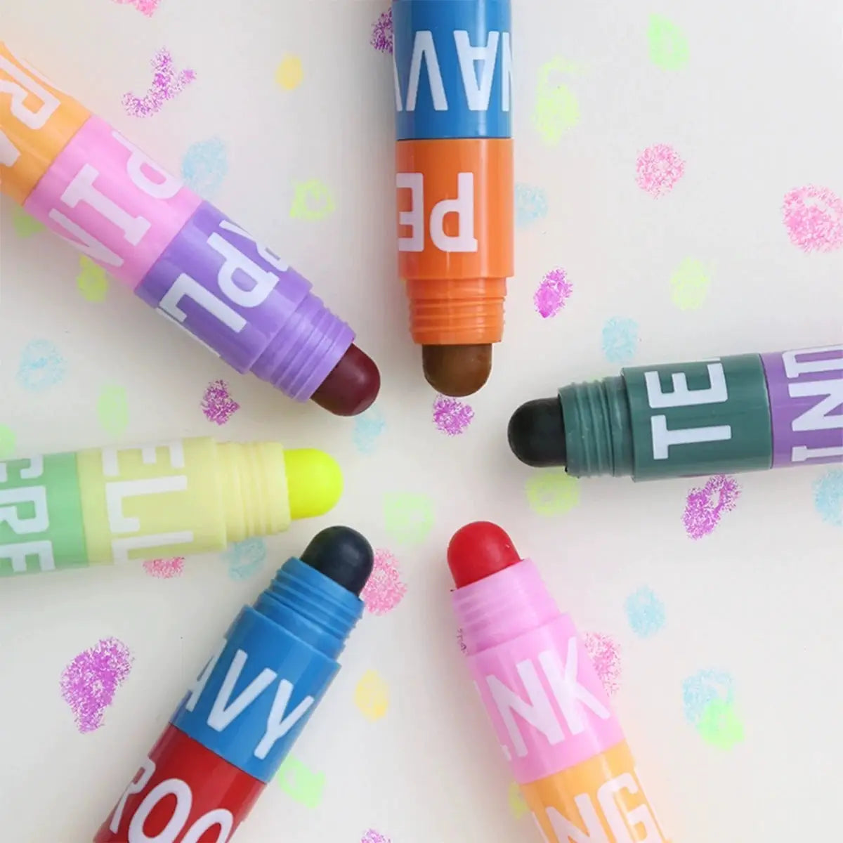 12-color marker pen set with bright caps for graffiti-style lettering