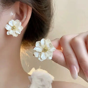 White Acrylic Flower Stud Earrings Folded Floral Design Korean Fashion Sweet Petal Irregular Female Jewelry 2025 New