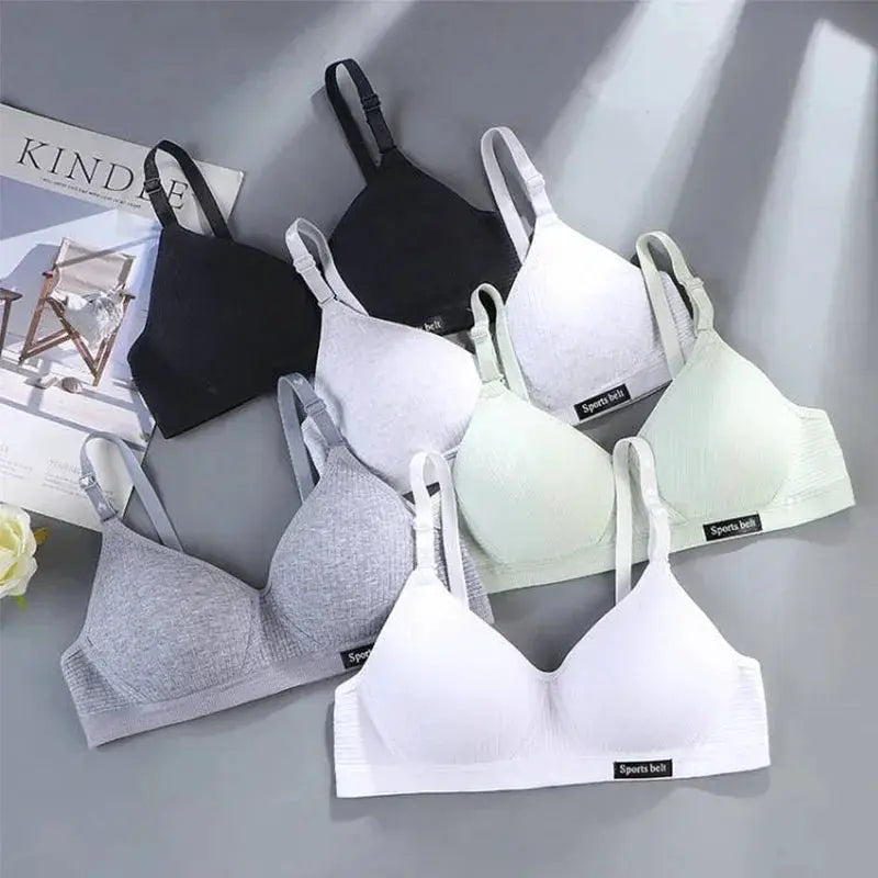 Simples Market cotton wireless V-bra set; 5-piece AB-cup bras in black, white, gray, mint, and light gray.