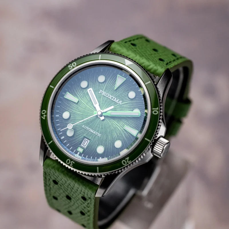 Proxima 39mm dive watch by Simples Market with green bezel, green strap, luminous dial, date window