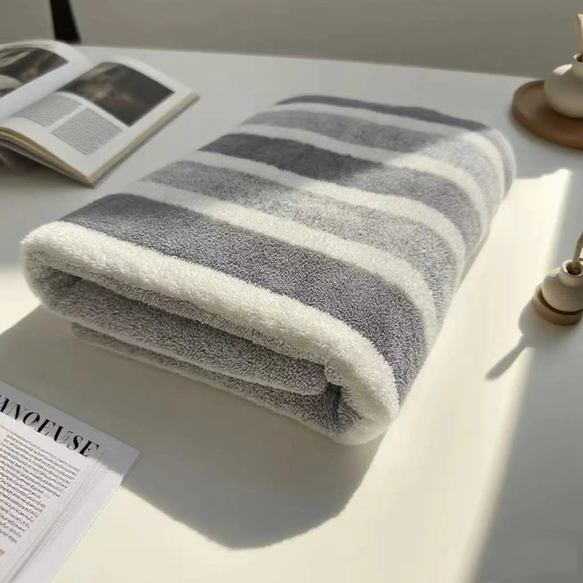 1 Pack Thick Bath Towel With High Absorption And Quick Drying Non Shedding Durable For Family Use And Beach Trips