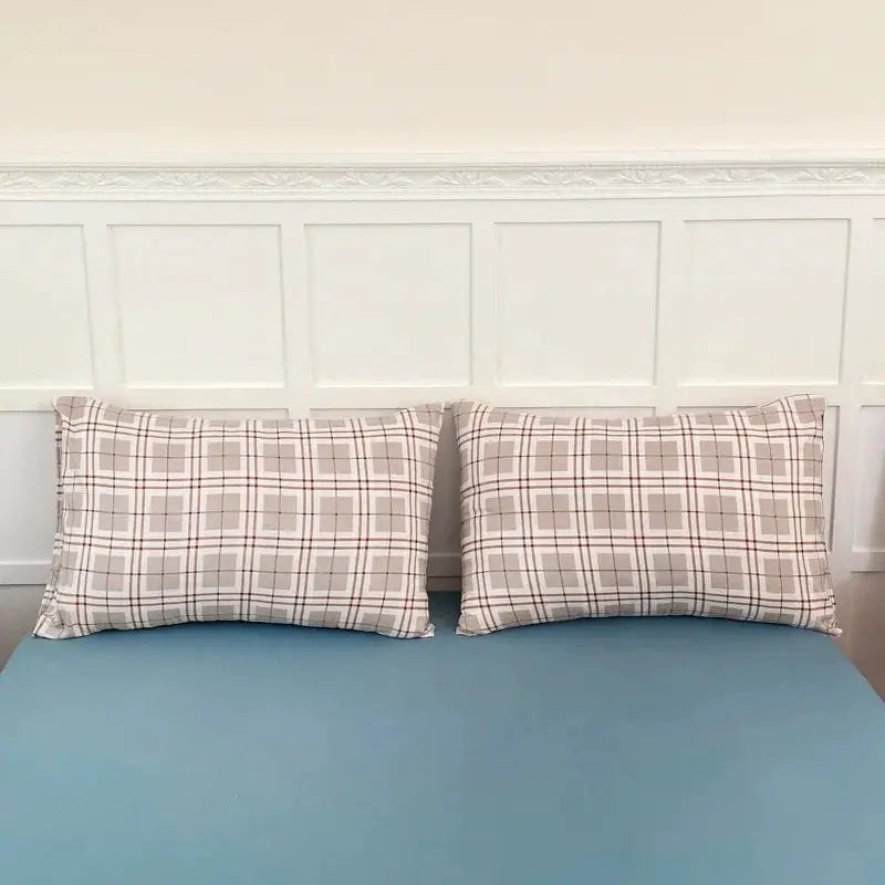 Simples Market 2-pack plaid pillowcases in beige and white with red lines, soft bedroom pillow covers; inserts not included