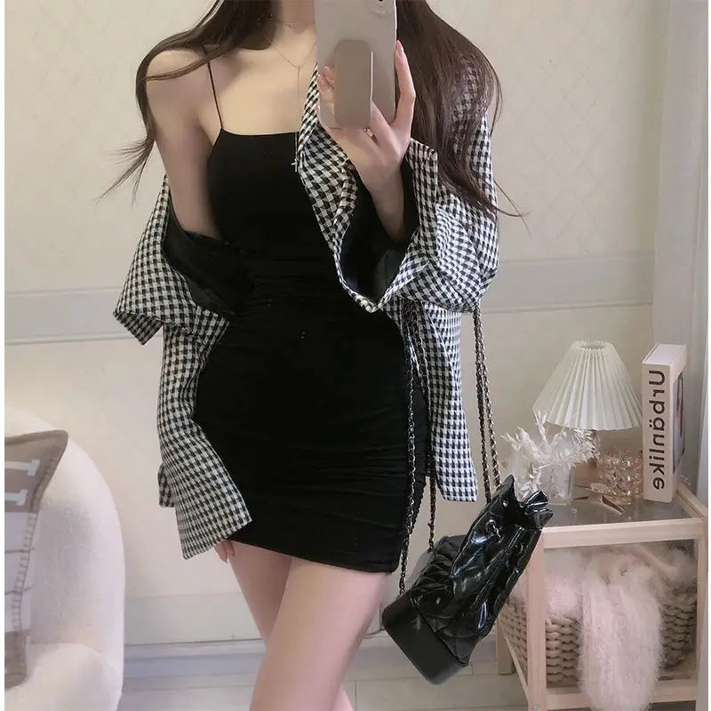LuxStyle Elegant Solid Sling Sleeveless Sheath Mini Dress With Slimming Fit And Slight Stretch For Summer Elegance