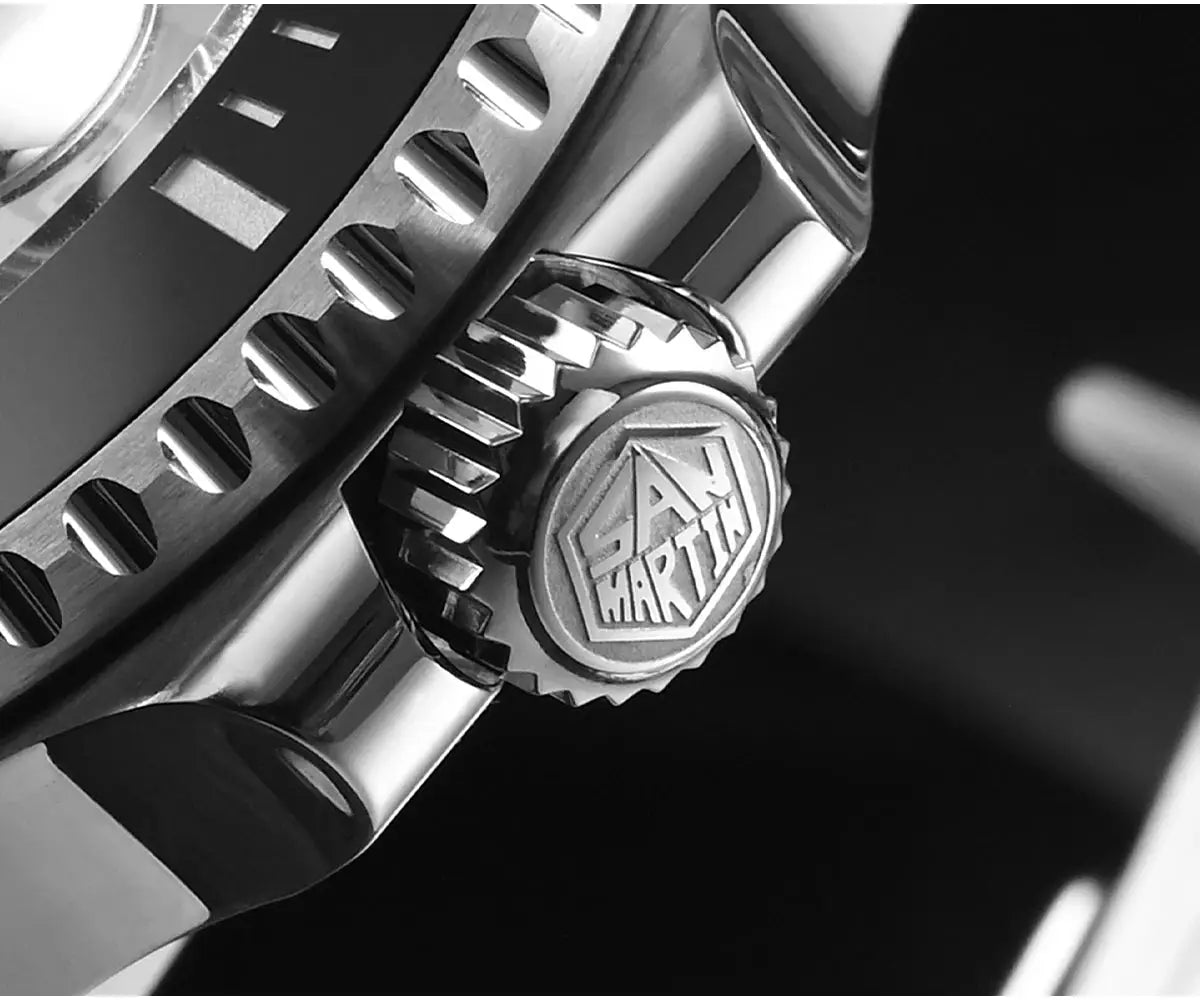 San Martin diver watch crown close-up; stainless steel 40mm case with San Martin logo
