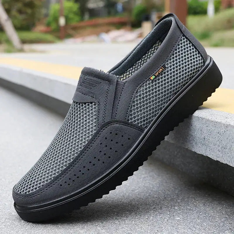 Men's breathable slip-on casual shoes, gray mesh upper with rubber sole