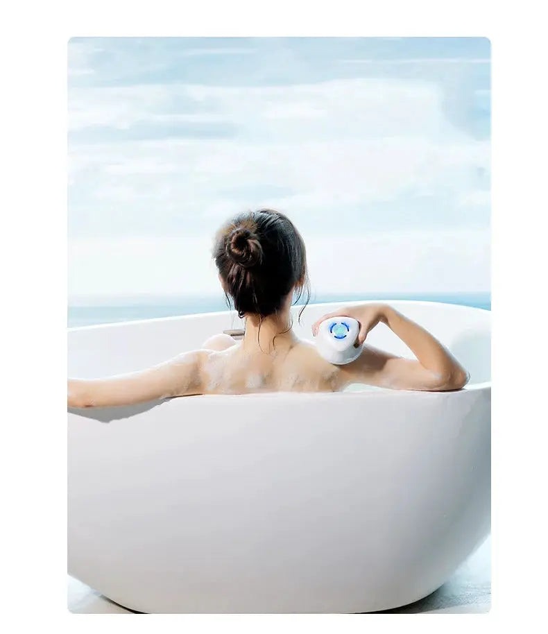 Simples Market 5-in-1 electric shower brush with long handle, white body and blue dial in bathtub