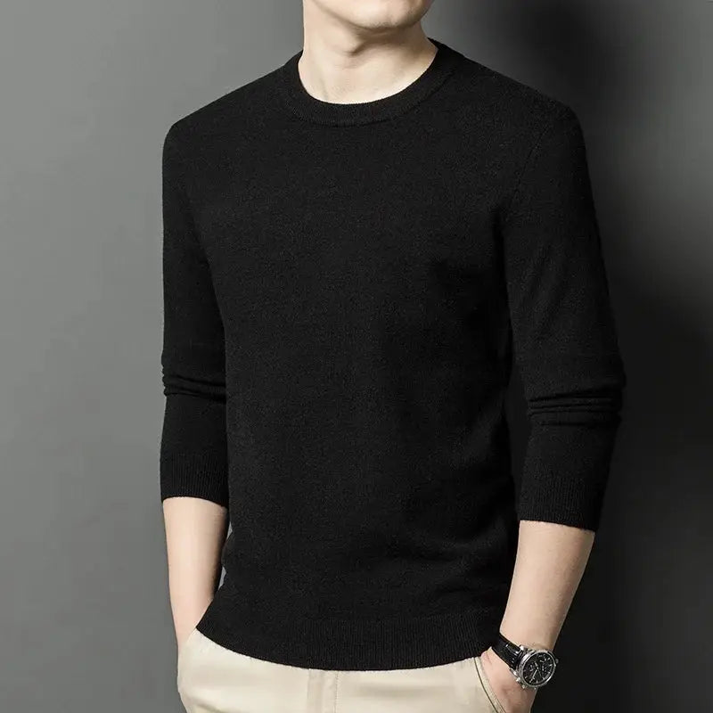 Men's black knitted round-neck sweater by Simples Market with long sleeves.