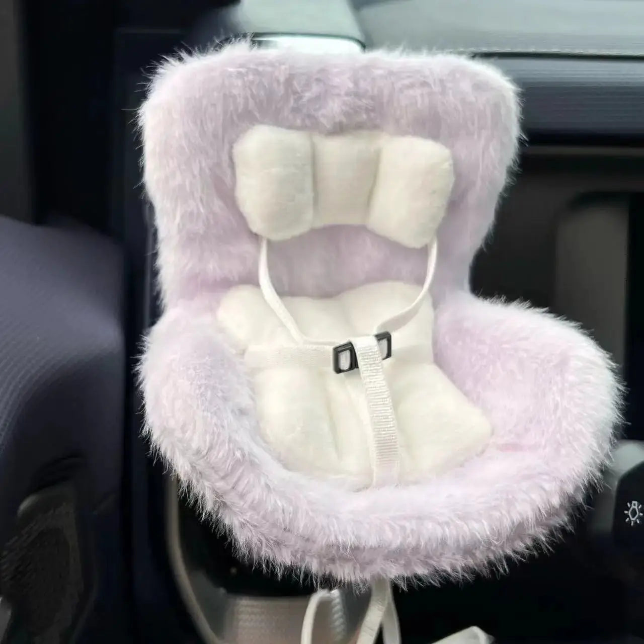 Simples Market car doll safety seat in lavender plush fabric with white harness for 17cm doll