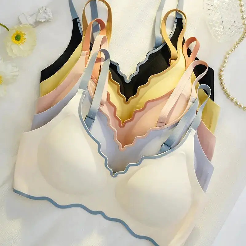 No Trace push-up bra set in pastel colors with scalloped trims, set of multiple bras by Simples Market