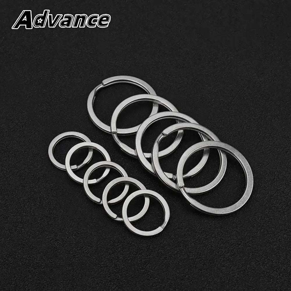5pcs titanium alloy key rings set, 18mm and 30mm, Advance logo visible, Simples Market EDC outdoor accessories