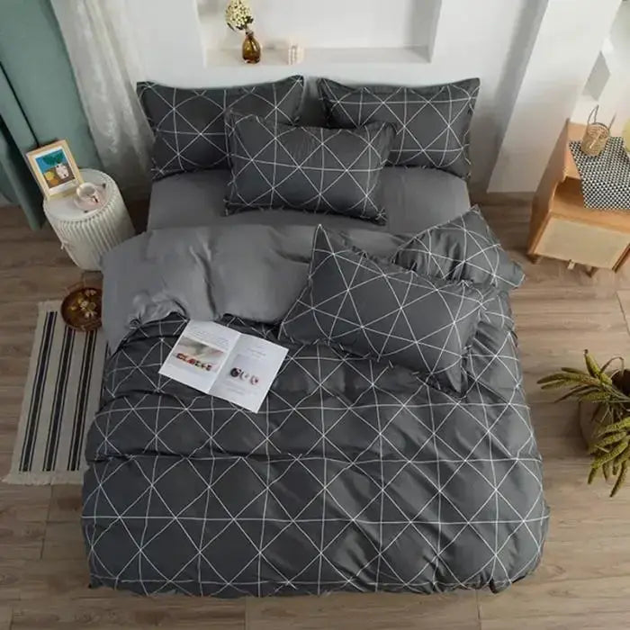Gray geometric cotton bedding set, four pieces with quilt cover and pillowcases by Simples Market