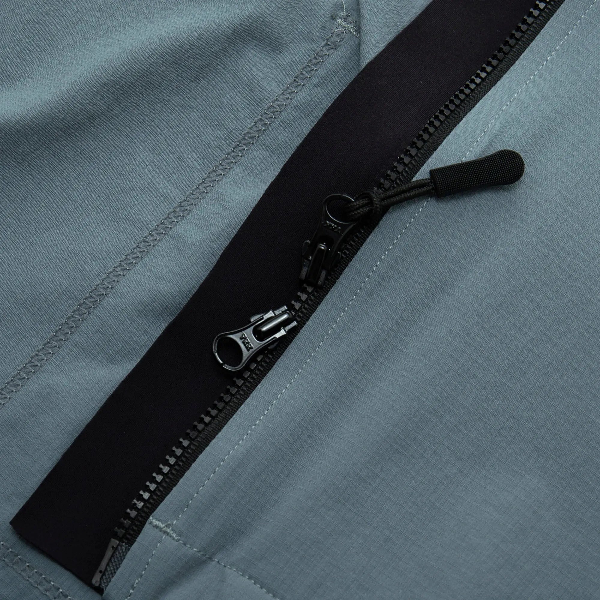 YKYWBIKE men's cycling vest in light blue windbreaker fabric with a black full-length zipper, Simples Market