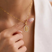 Gold Pendant Necklaces For Women Exquisite Fashion Jewelry Gift Collection Timeless Elegant Styles
