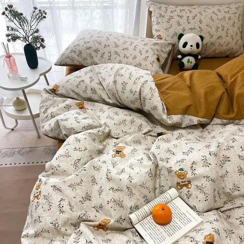 Simples Market beige floral printed bedding set with teddy bear motifs; includes duvet cover, flat sheet and pillowcases