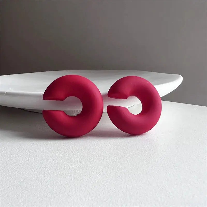 ClipCharm Simple Round Circle Clip Earrings For Women No Piercing C Shape Acrylic Lightweight Colorful Ear Cuffs