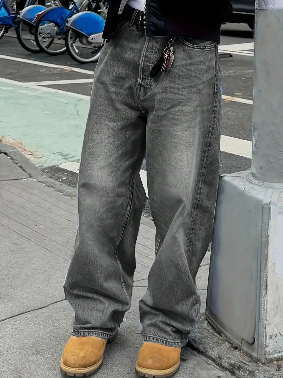 Men's jeans, gray washed denim with pockets, loose-fit casual style
