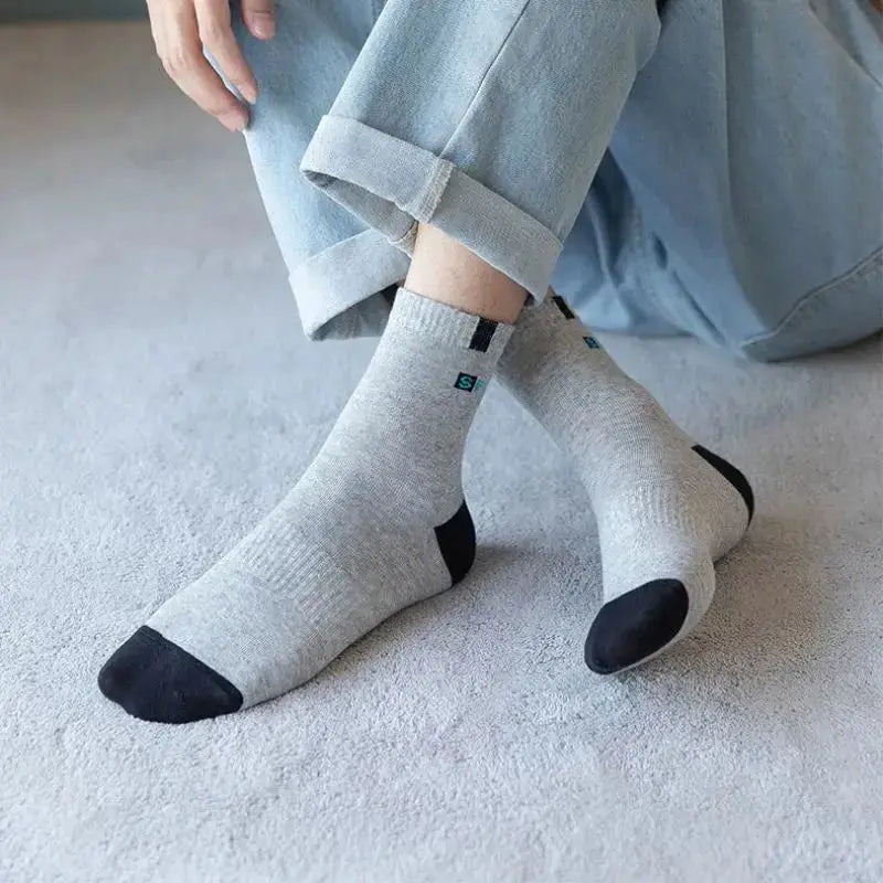 5 Pairs Mens Cotton Socks Breathable Sports Crew Socks With Letter Design Elastic High Comfort Summer