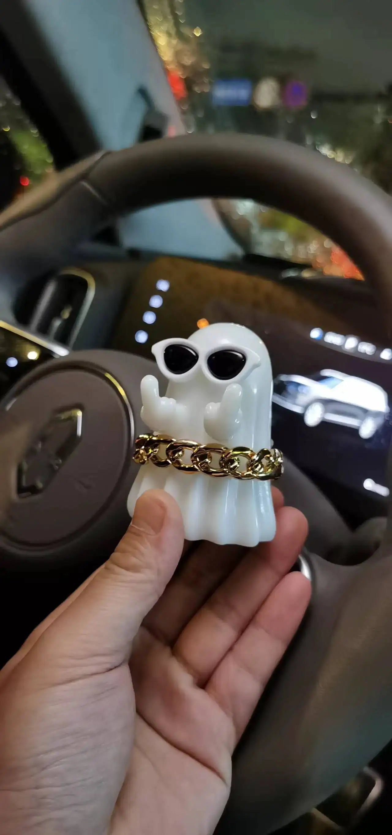 Middle Finger Cute Ghost Statue Halloween Home Decor Small Scary Ghost Figurines Coffee Table Centerpiece Shelf