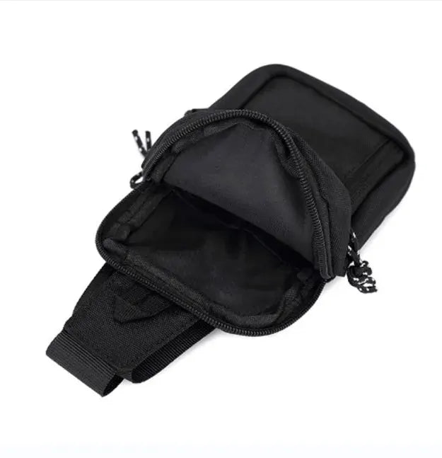 Simples Market men's black Oxford mini crossbody bag with zippered opening