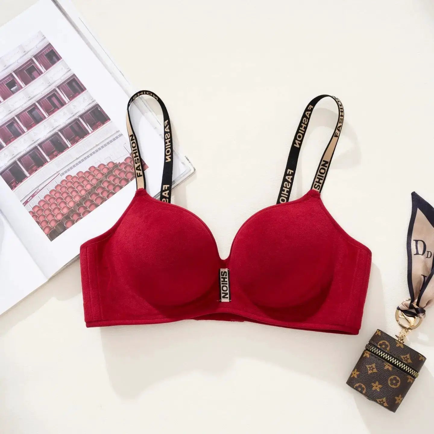 Push-up red wireless bra by Simples Market with seamless lift for A/B cups; fashion-branded straps shown.