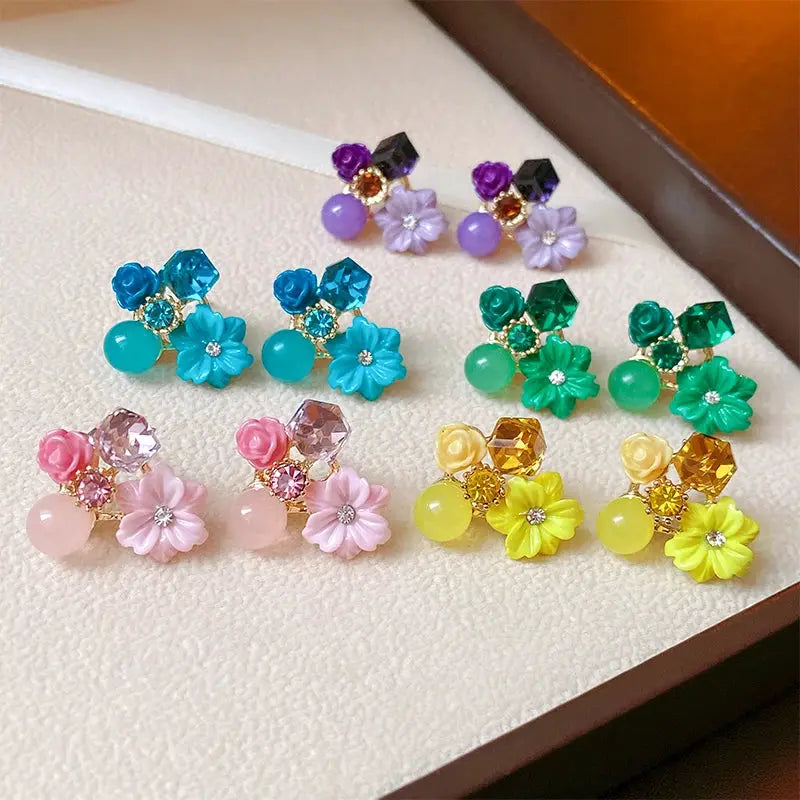 Colorful flower earrings with imitation pearl and geometric studs, by Simples Market, assorted colors
