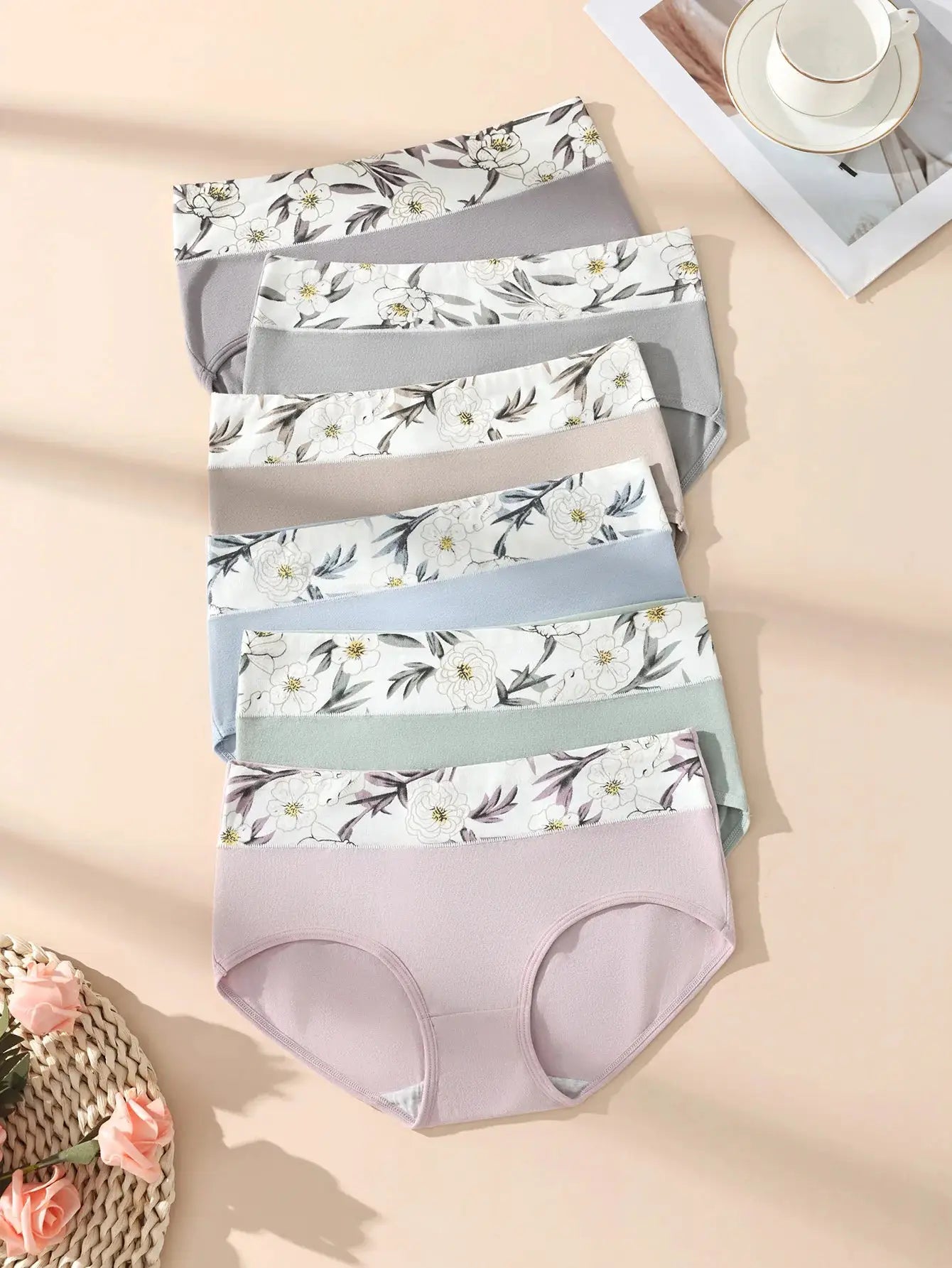 6-pack women's high-waist cotton briefs with floral waistband in pastel; Simples Market soft breathable tummy control.